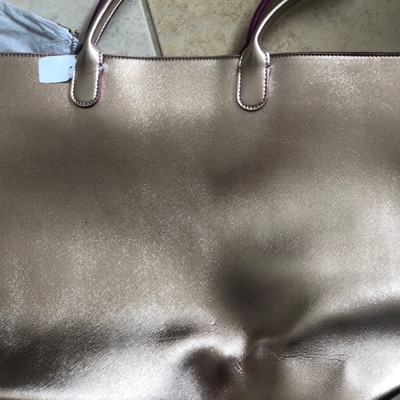 BATH AND BODY WORKS Rose Gold Tote & Pouch - Picture 3 of 5